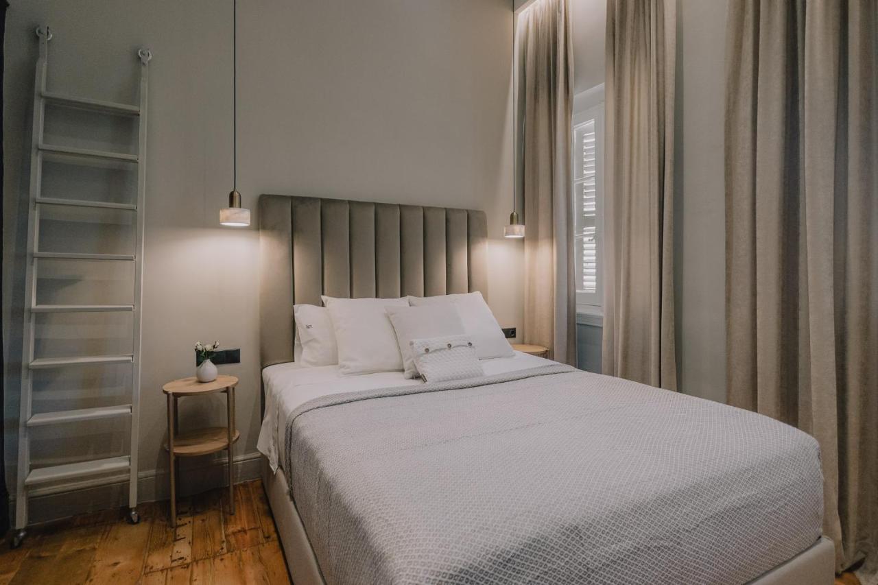 Sanrocco Suites -Corfu Town Luxury Apartments ภายนอก รูปภาพ